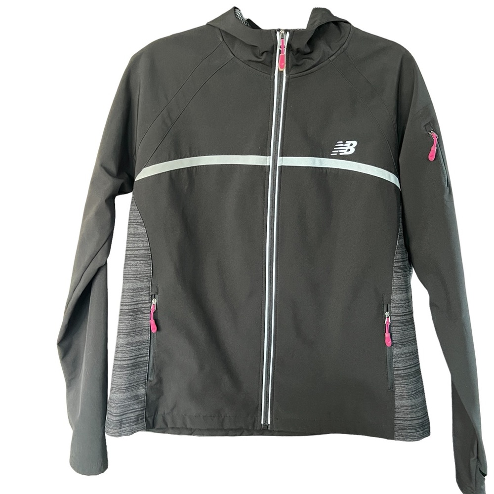 NEW BALANCE Woman’s Black | Gray Performance Jacket L